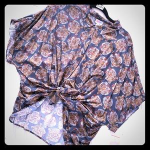 XL LuLaRoe Amy, Tigers!